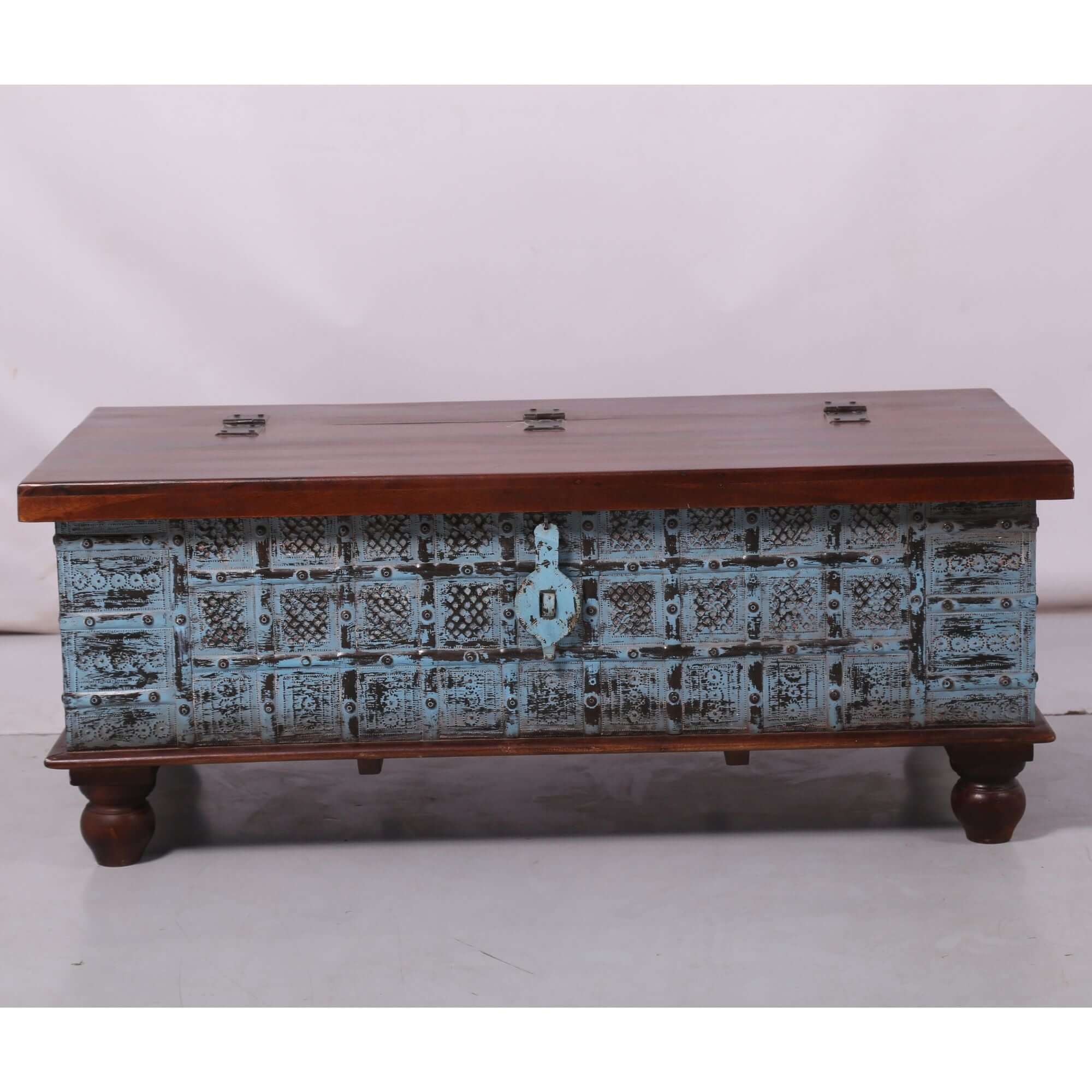 Konark Coffee Table – Antique Mango Wood Trunk-Upinteriors